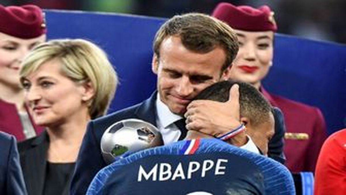 مکرون برای تماشای دیدار فرانسه برابر مراکش راهی قطر می‌شود