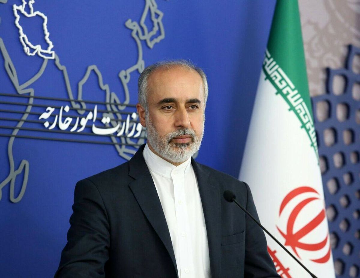 دولت و ملت ایران در برابر زیاده‌خواهی استعمار ایستاده است